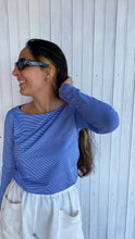 Carica l'immagine nel visualizzatore di Gallery, Maglia scollo barchetta blu