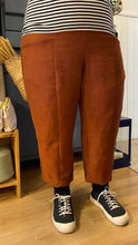 Carica l'immagine nel visualizzatore di Gallery, Pantalone Riva blu
