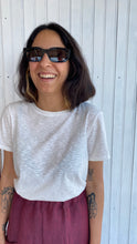Carica l'immagine nel visualizzatore di Gallery, T-shirt Essenziale bianca
